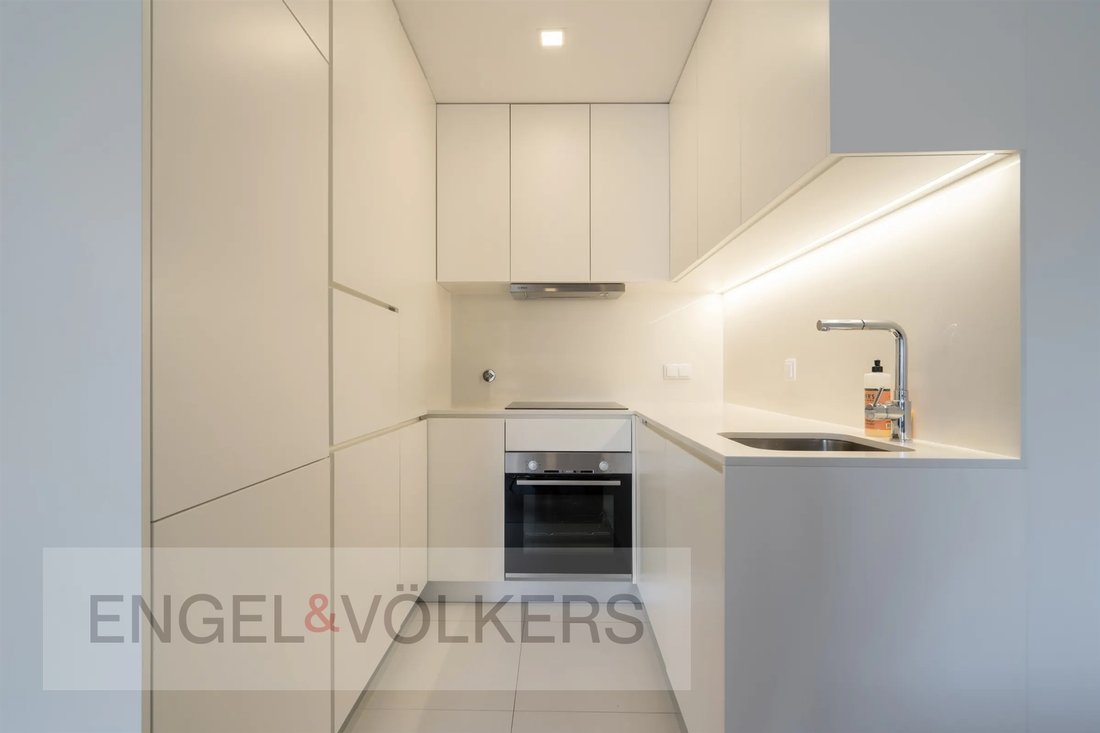 Apartment in Cedofeita, Santo Ildefonso, Se, Miragaia, Sao Nicolau e Vitoria, Porto District, Portugal 3 - 17043649