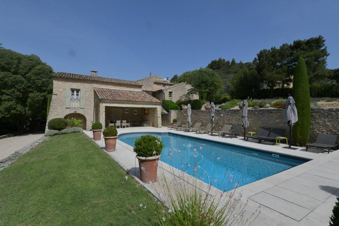 Estate in Goult, Provence-Alpes-Côte d'Azur, France 3 - 17043091