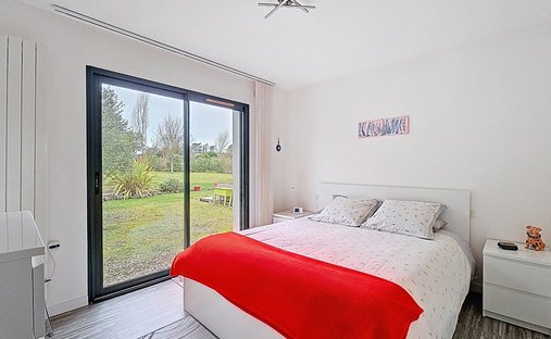 Stone Farmhouse With Gîtes And Vineyard In Aop Côtes Du Rhône 13 Ha Of Tranquility In The Gard