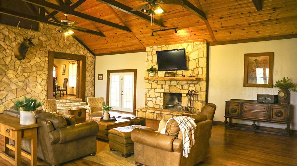 House in Kerrville, Texas, United States 2 - 17042145