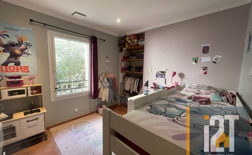 Stone Farmhouse With Gîtes And Vineyard In Aop Côtes Du Rhône 13 Ha Of Tranquility In The Gard