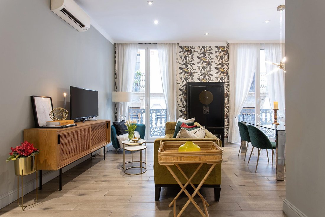 Apartment in Ciutat Vella, Barcelona, Spain 2 - 17045702