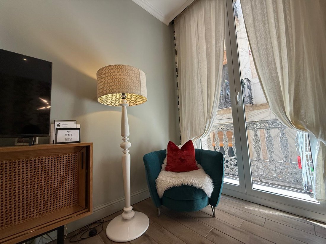 Apartment in Ciutat Vella, Barcelona, Spain 3 - 17045702