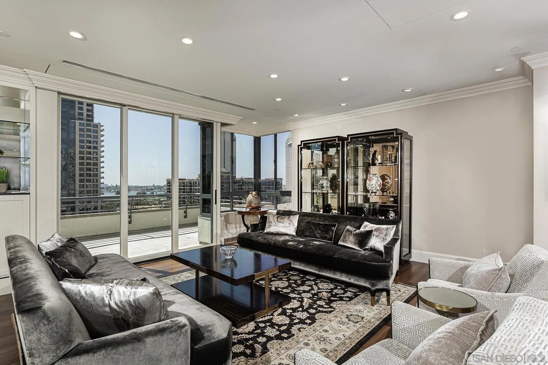 Condo in San Diego, California, United States 4 - 17045523