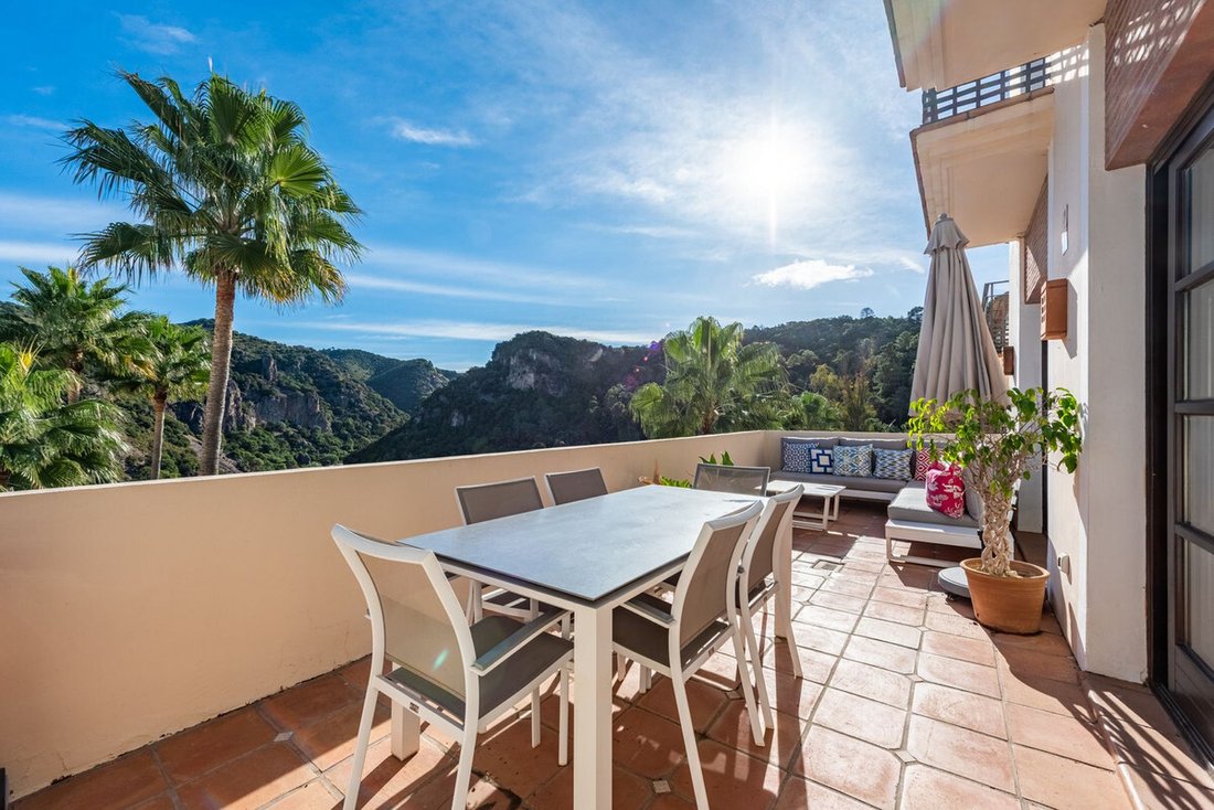 Villa in Benahavis, Andalusia, Spain 2 - 17046088