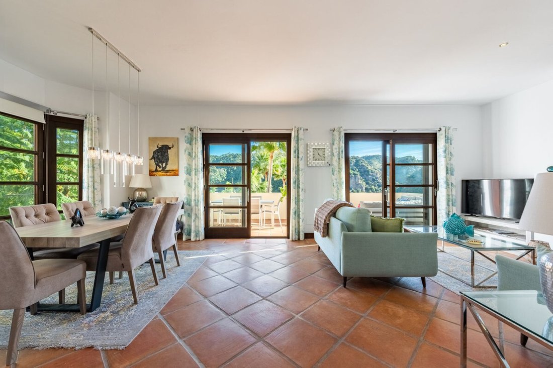 Villa in Benahavis, Andalusia, Spain 3 - 17046088
