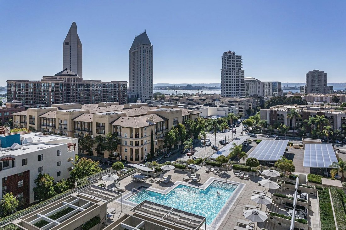 Condo in San Diego, California, United States 5 - 17045523