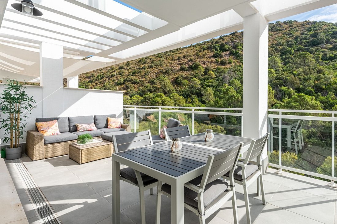 Apartment in Benahavis, Andalusia, Spain 1 - 17045934