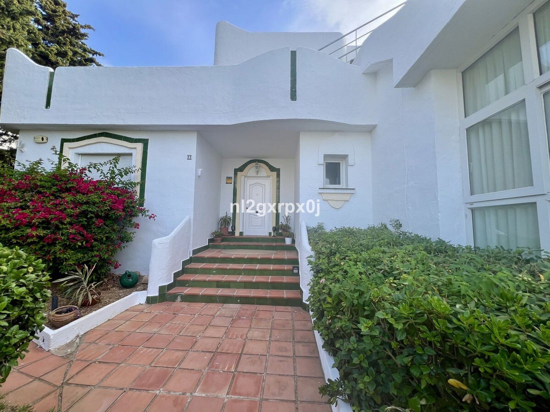 Villa in Elviria-Cabopino, Marbella, Spain 2 - 17046016