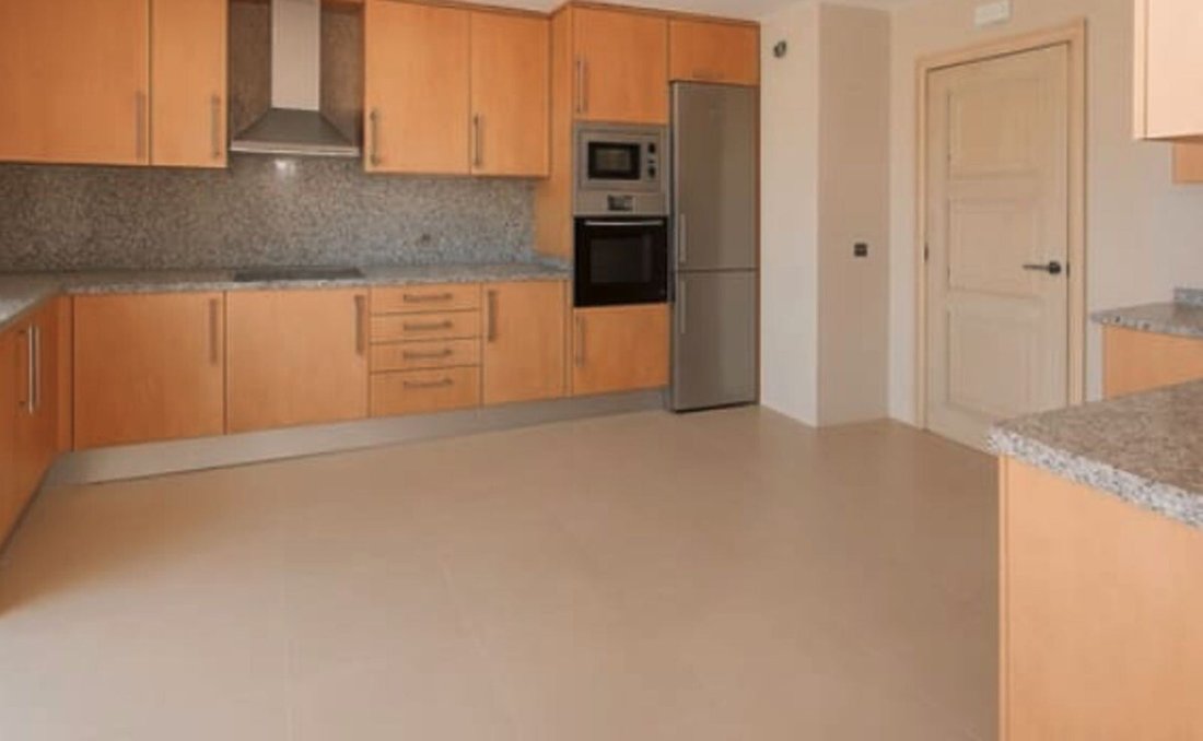 Penthouse in Manilva, Andalusia, Spain 5 - 17045756