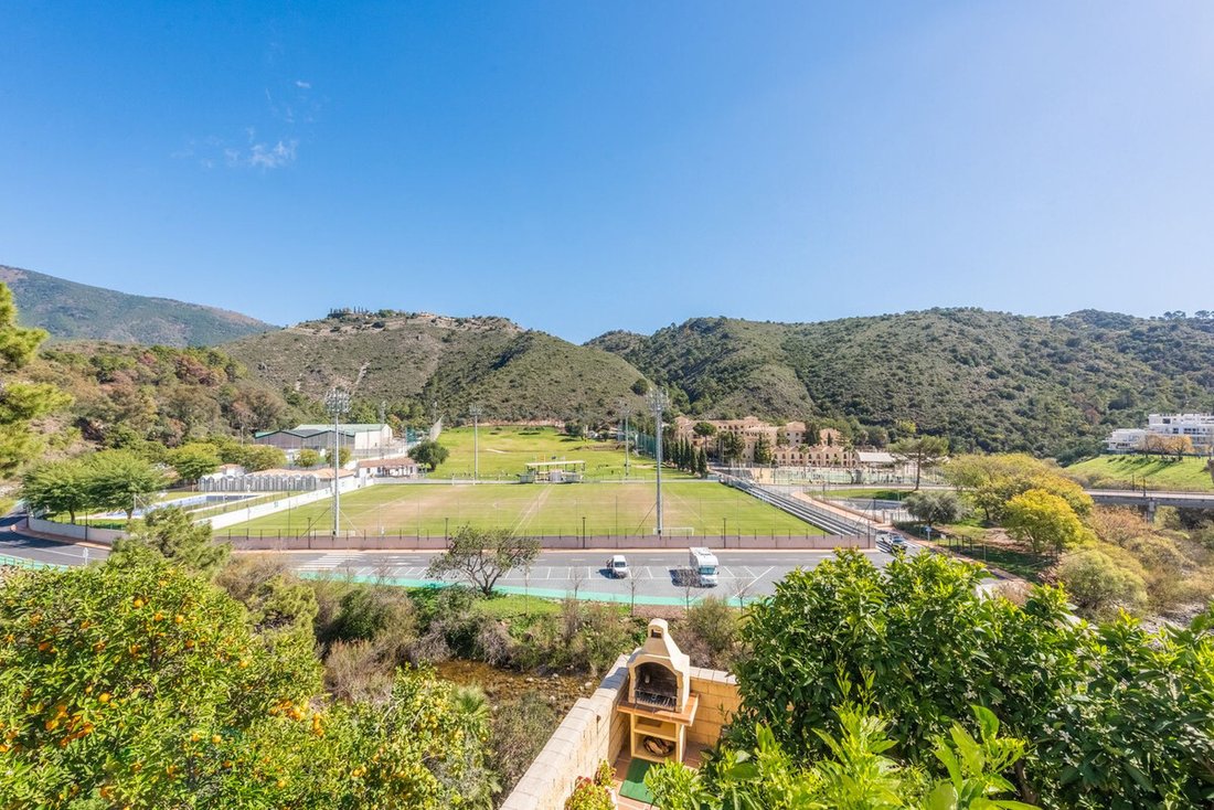 Apartment in Benahavis, Andalusia, Spain 1 - 17045719