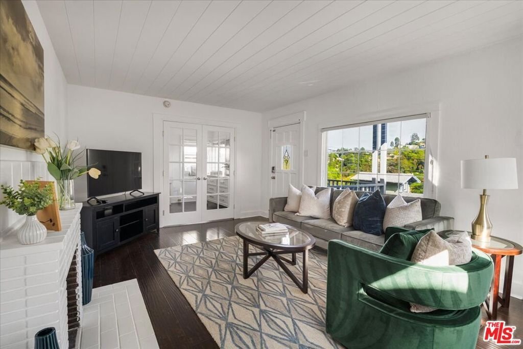 Los Angeles, California, United States 3 - 17045465