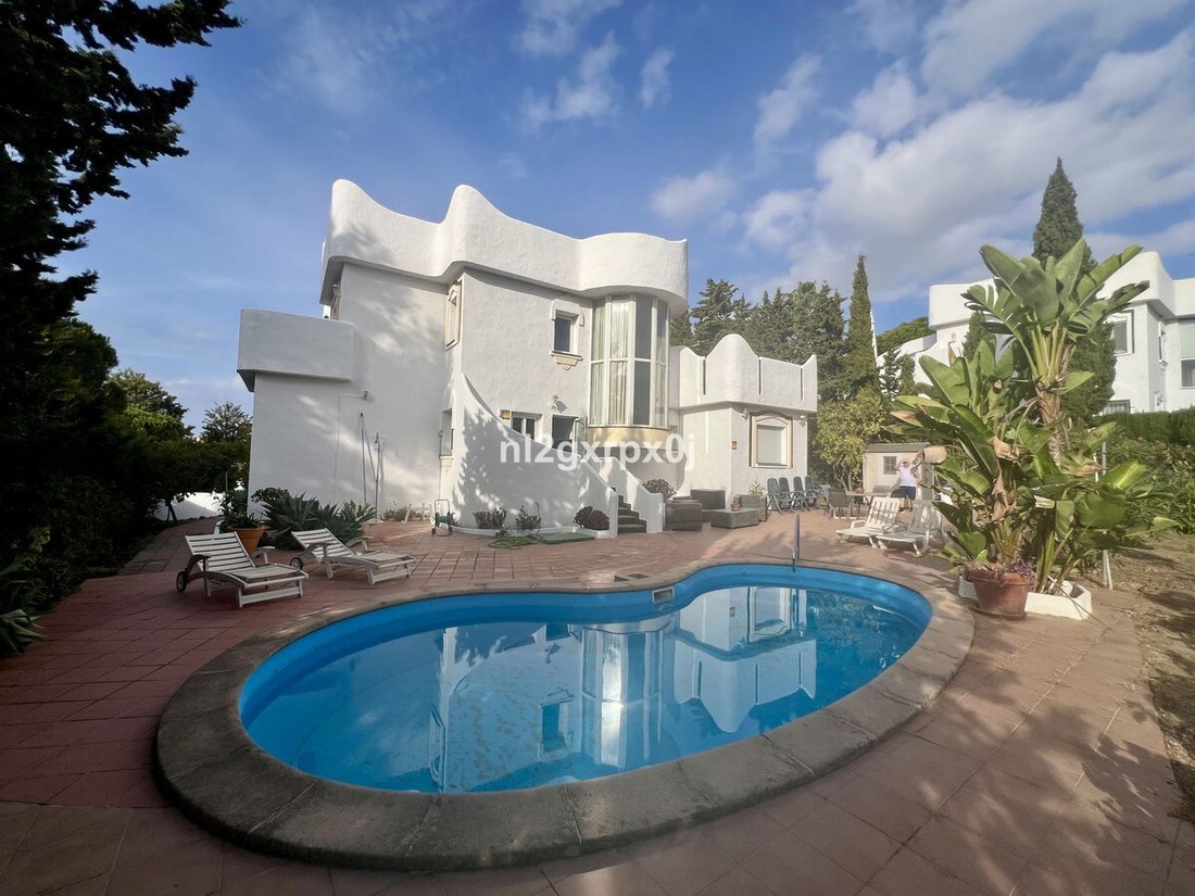 Villa in Elviria-Cabopino, Marbella, Spain 1 - 17046016