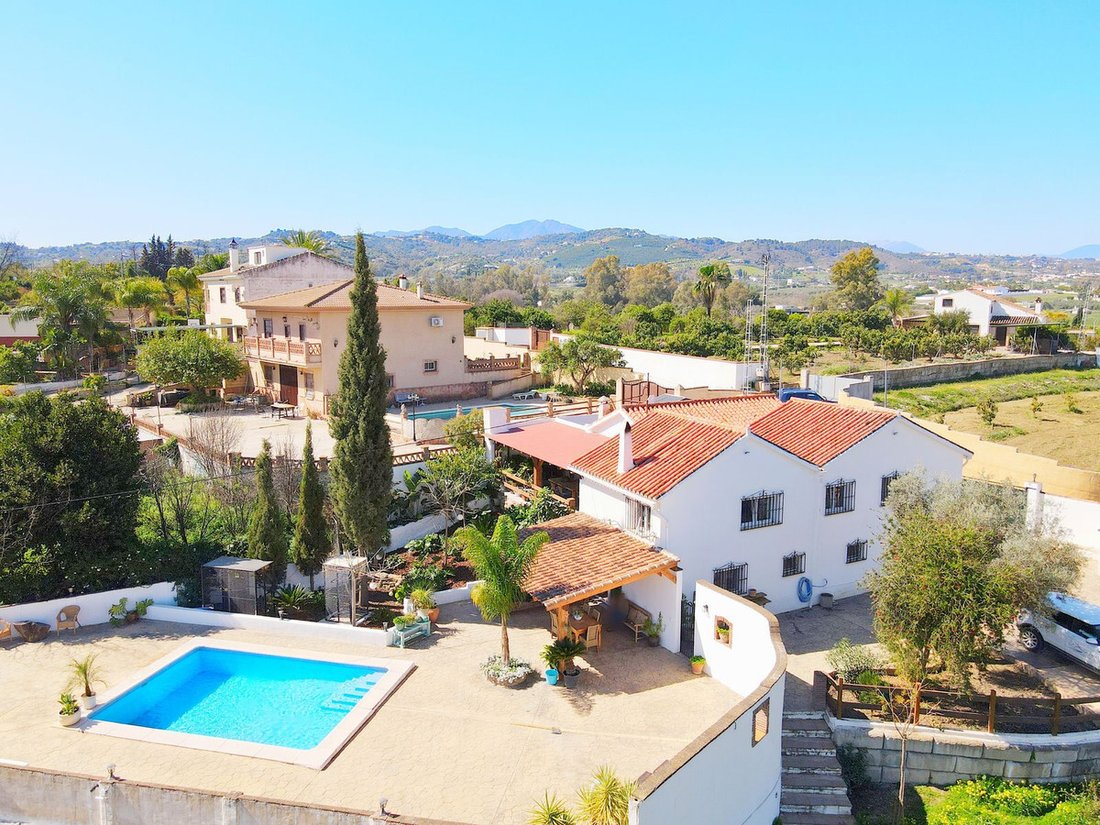 Villa in Alhaurin el Grande, Andalusia, Spain 1 - 17045666