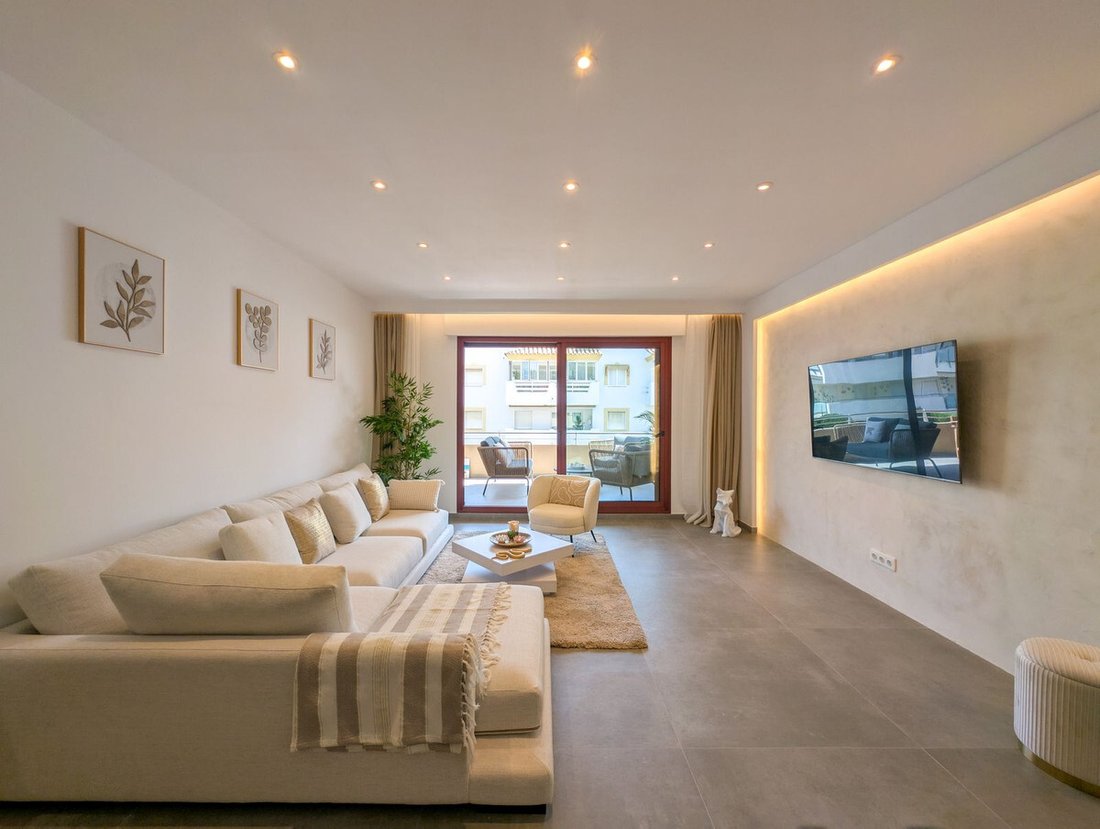 Apartment in San Pedro de Alcantara, Andalusia, Spain 4 - 17045869