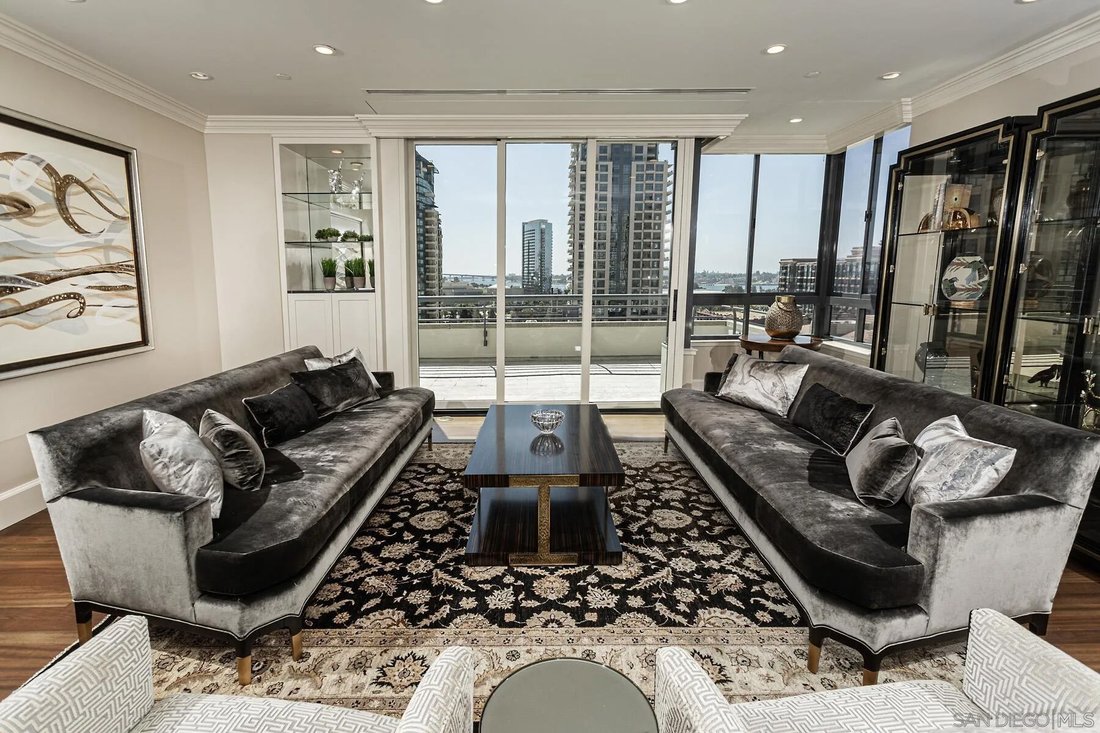 Condo in San Diego, California, United States 3 - 17045523