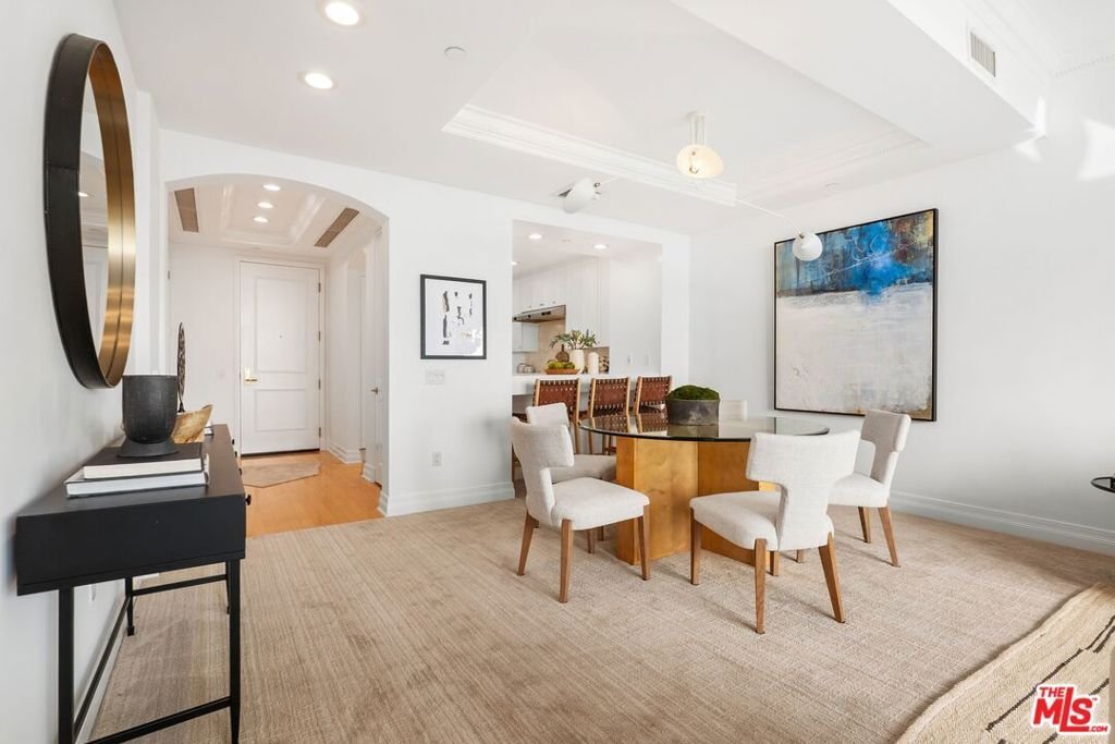 Condo in Los Angeles, California, United States 4 - 17045433