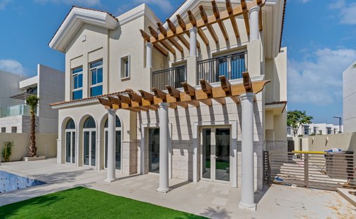 Villa in MBR City / Mohammed Bin Rashid City, Dubai, United Arab Emirates 1
