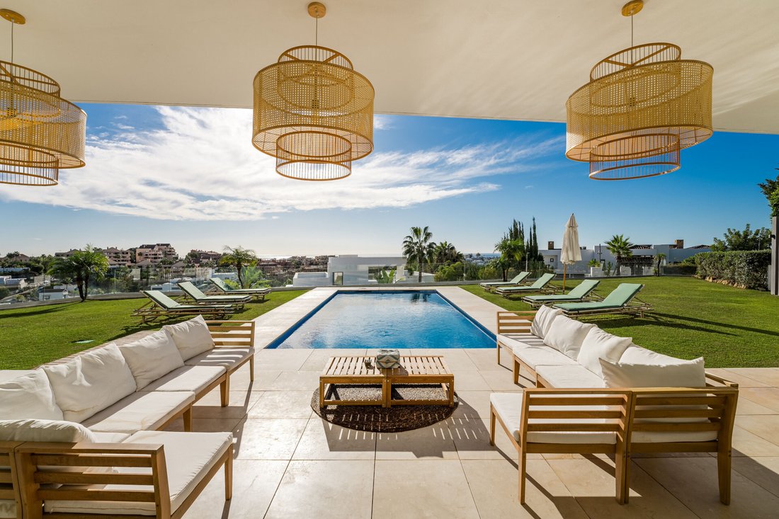 Villa in Benahavis, Andalusia, Spain 1 - 17045743