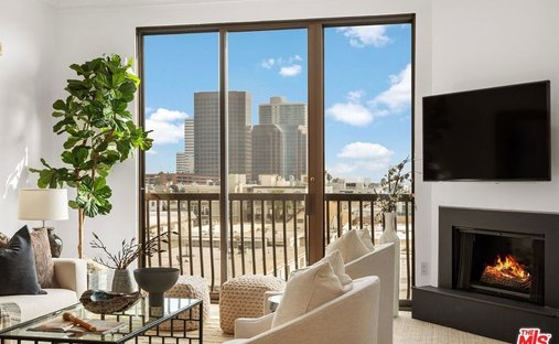Condo in Los Angeles, California, United States 1
