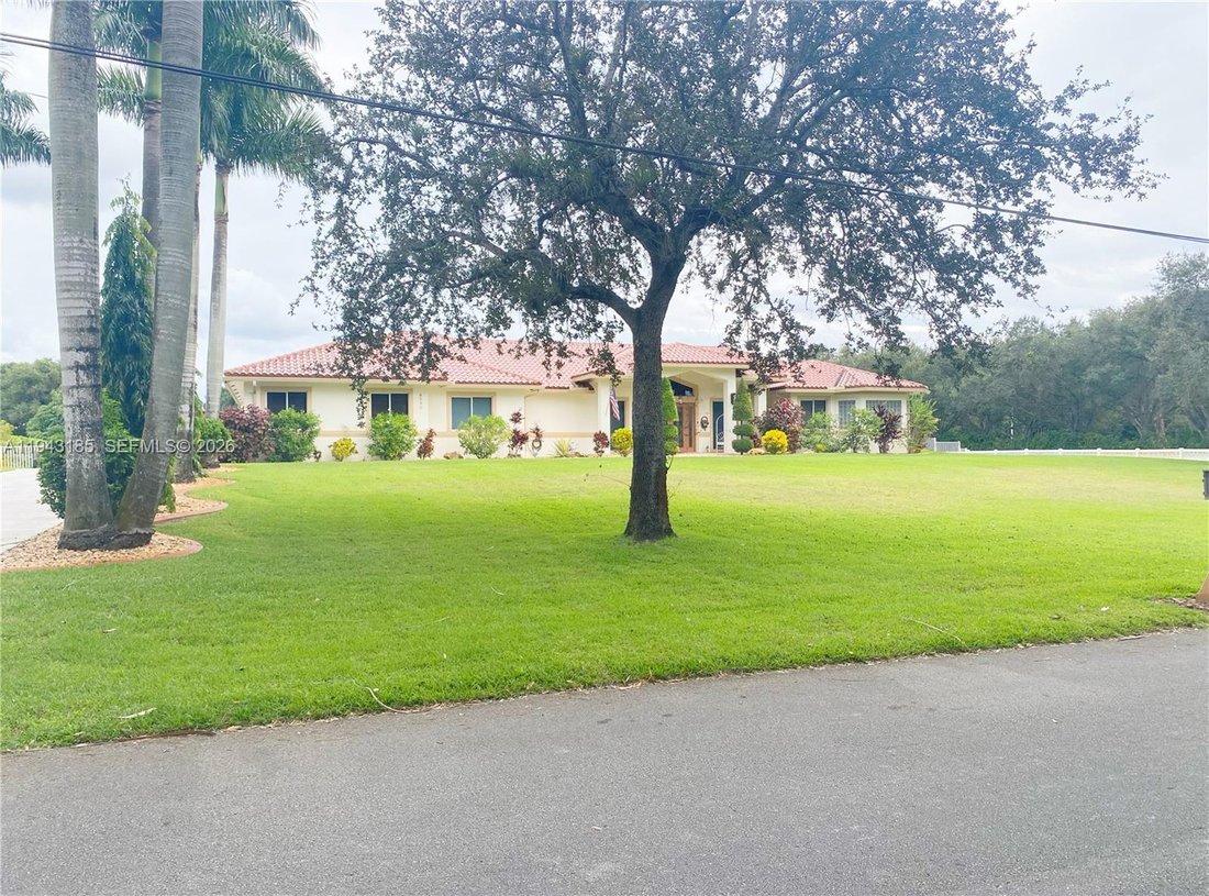 House in Southwest Ranches, Florida, United States 3 - 17045336