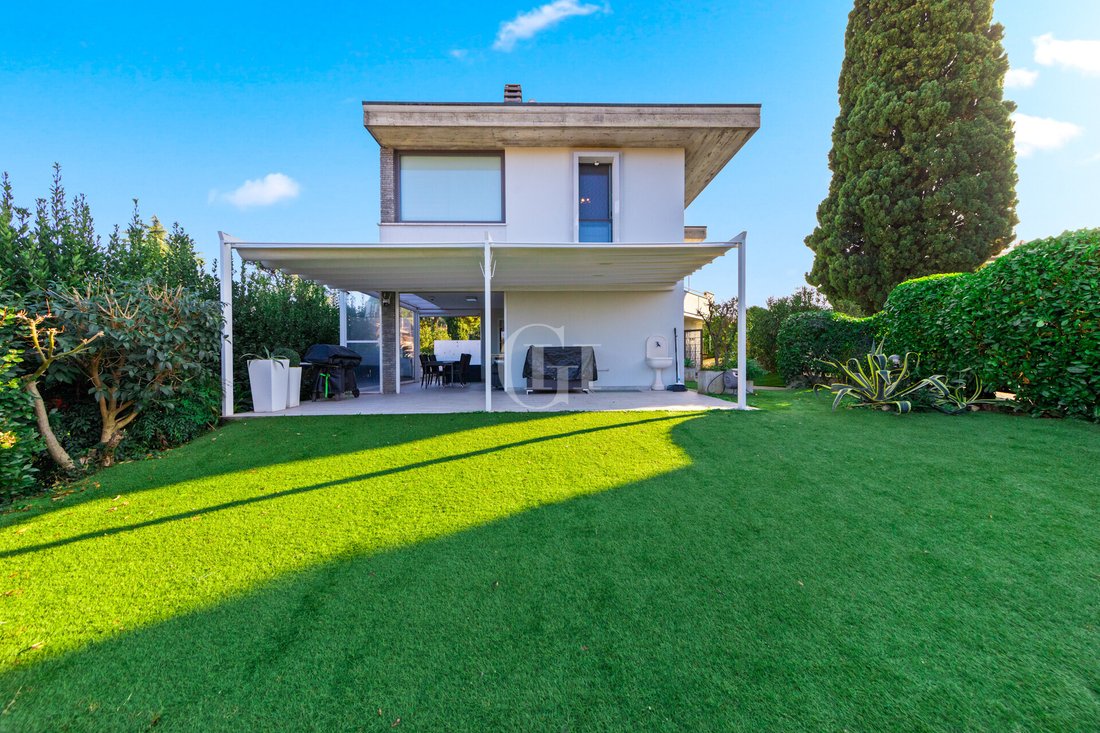 House in Rivoltella, Desenzano del Garda, Lombardy 1 - 17045642