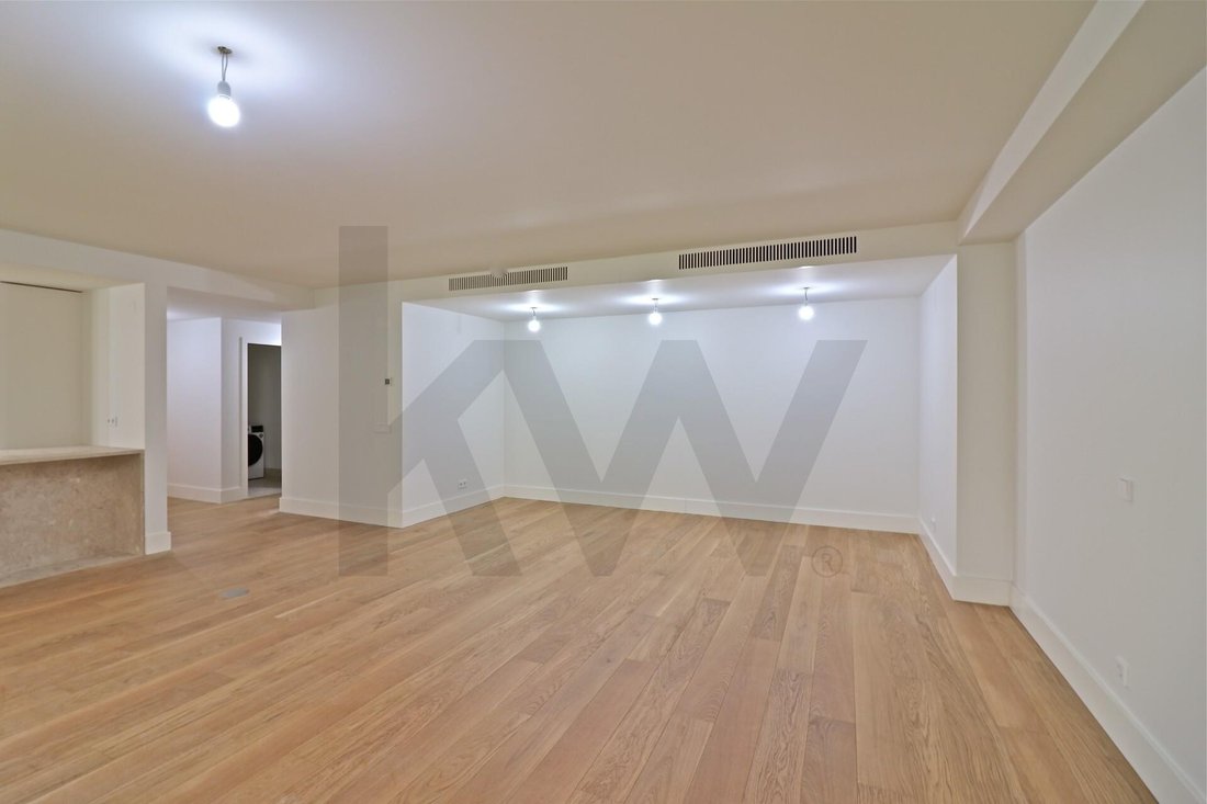 Apartment in Santo Antonio, Lisbon, Portugal 5 - 14902547