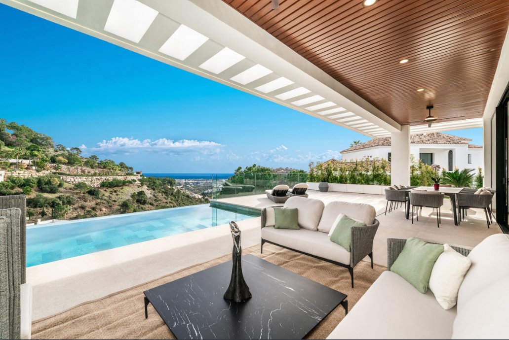 Villa in Marbella, Andalusia, Spain 2 - 17024933