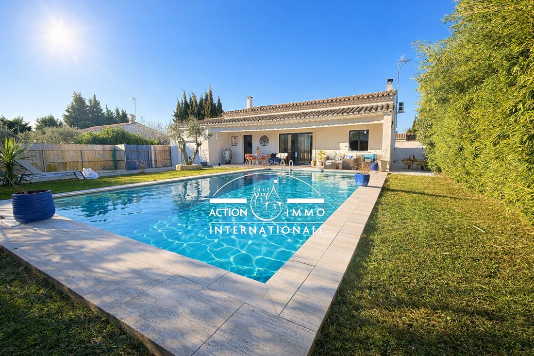 Villa in Mouriès, Provence-Alpes-Côte d'Azur, France 1 - 17045884