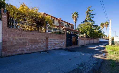 Villa in Ogijares, Andalusia, Spain 1