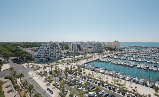 Stone Farmhouse With Gîtes And Vineyard In Aop Côtes Du Rhône 13 Ha Of Tranquility In The Gard