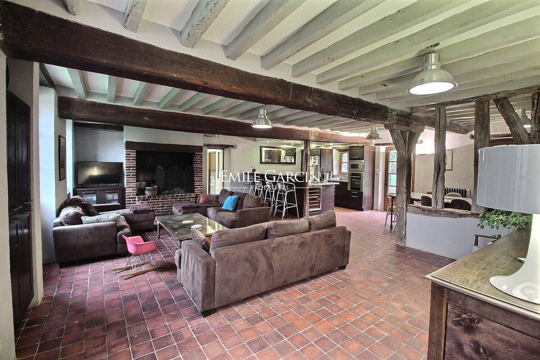 Villa in Saint-Sauveur-en-Puisaye, Bourgogne – Franche-Comté, France 3 - 17045894