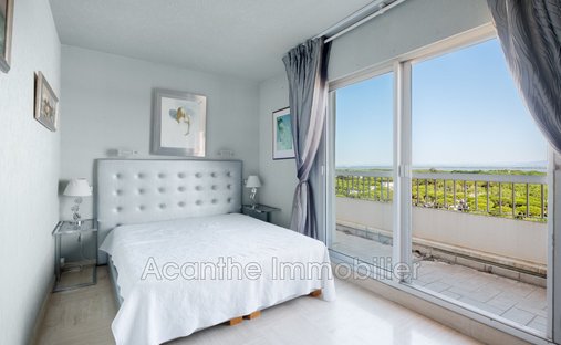 Stone Farmhouse With Gîtes And Vineyard In Aop Côtes Du Rhône 13 Ha Of Tranquility In The Gard