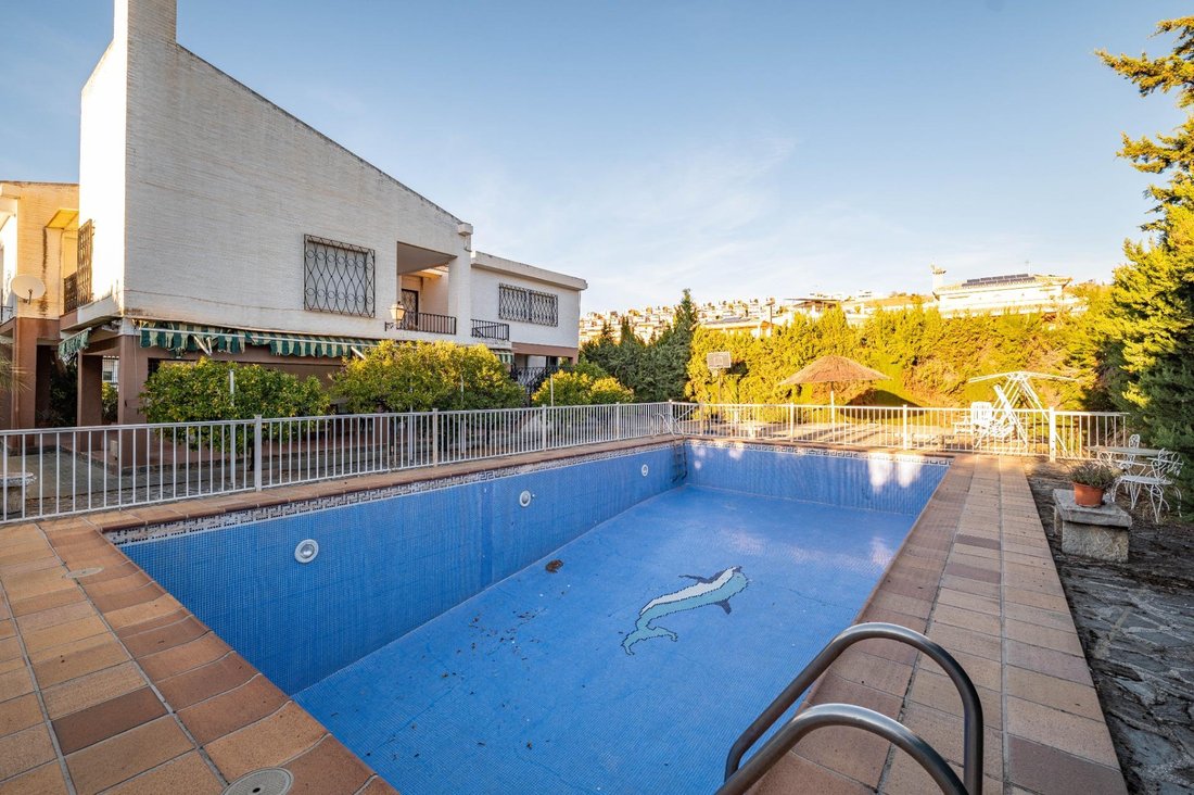 Villa in Huetor Vega, Andalusia, Spain 2 - 17046085