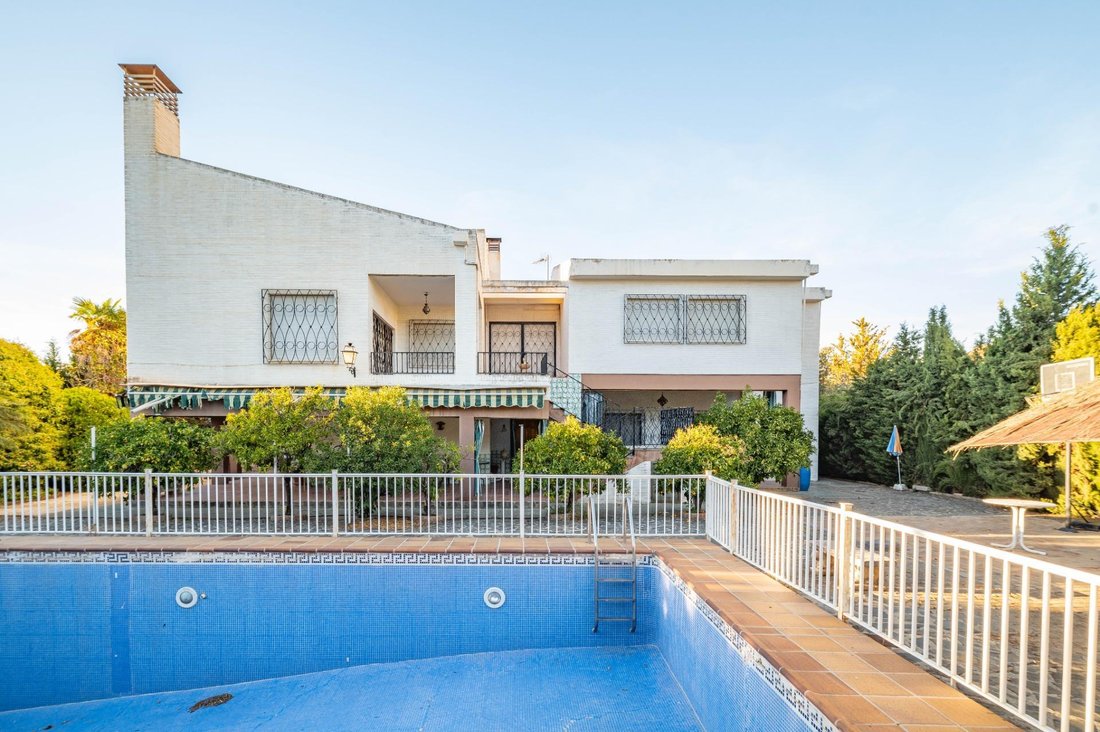 Villa in Huetor Vega, Andalusia, Spain 3 - 17046085