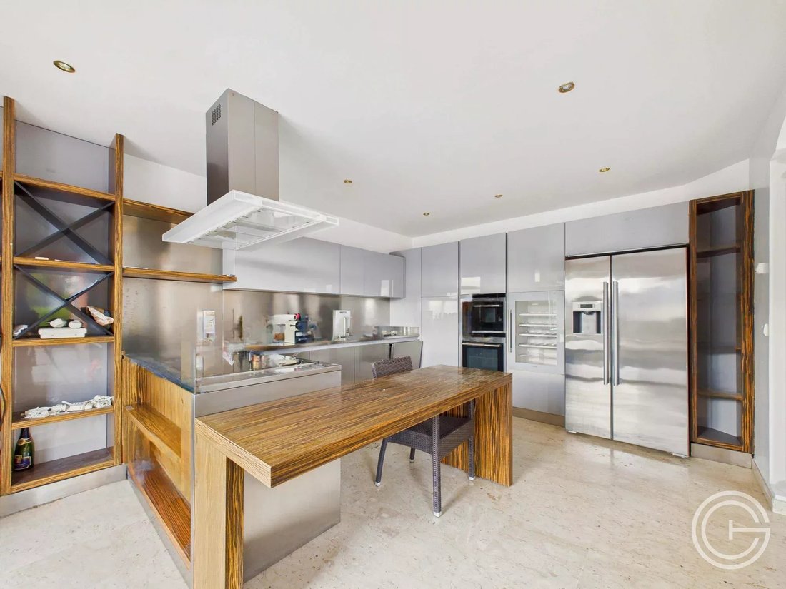 House in Val Fleuri-Montaleigne, Cagnes-sur-Mer, France 4 - 17045868