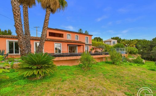 Maison à Cagnes-sur-Mer, Provence-Alpes-Côte d'Azur, France 1