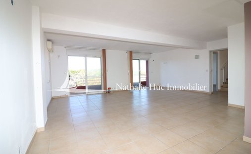 Stone Farmhouse With Gîtes And Vineyard In Aop Côtes Du Rhône 13 Ha Of Tranquility In The Gard