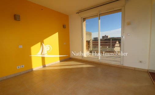 Stone Farmhouse With Gîtes And Vineyard In Aop Côtes Du Rhône 13 Ha Of Tranquility In The Gard