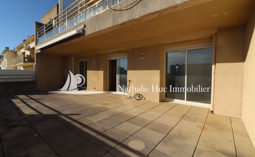 Stone Farmhouse With Gîtes And Vineyard In Aop Côtes Du Rhône 13 Ha Of Tranquility In The Gard