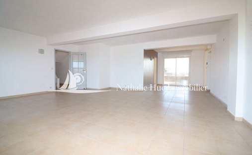 Stone Farmhouse With Gîtes And Vineyard In Aop Côtes Du Rhône 13 Ha Of Tranquility In The Gard