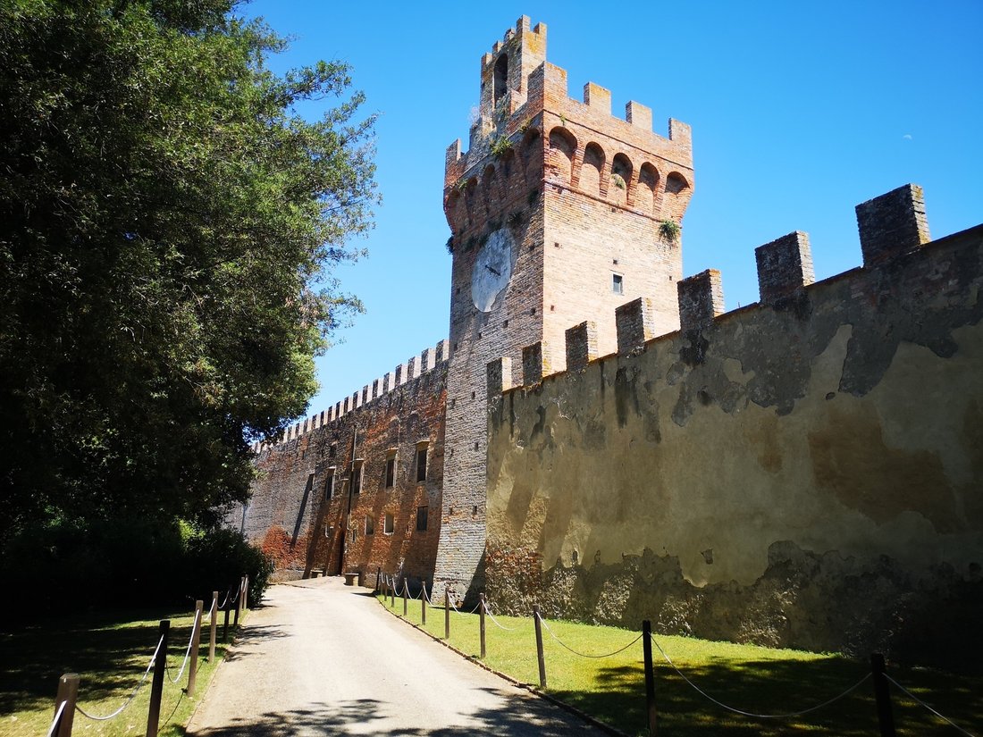 Castle in Center, Castelfiorentino, Tuscany 5 - 17047119