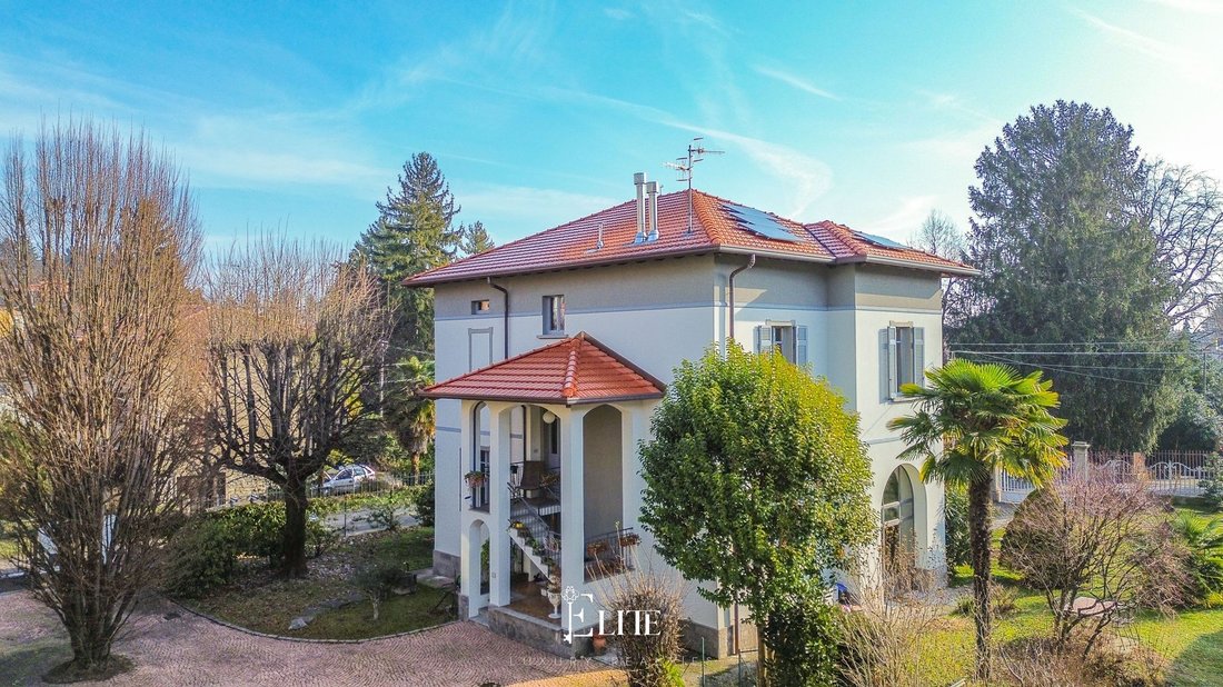 Villa in Montello - Sangallo - Biume, Varese, Lombardy 1 - 17046580
