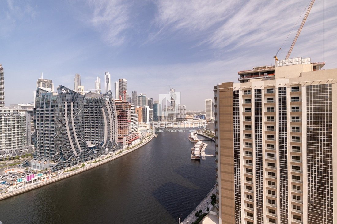 Apartment in Business Bay, Dubai, United Arab Emirates 5 - 16369627