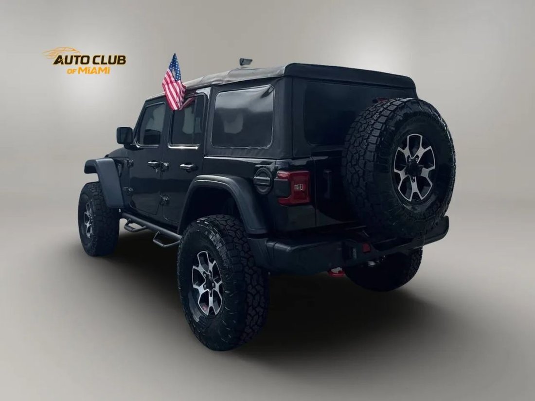 Suv in Miami, FL, United States 5 - 16750384