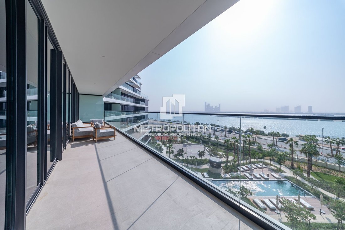 Apartment in Al Jaddaf, Dubai, United Arab Emirates 1 - 16486587