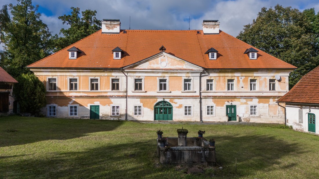 Chateau in Hartmanice, Plzeň Region, Czechia 2 - 17046248
