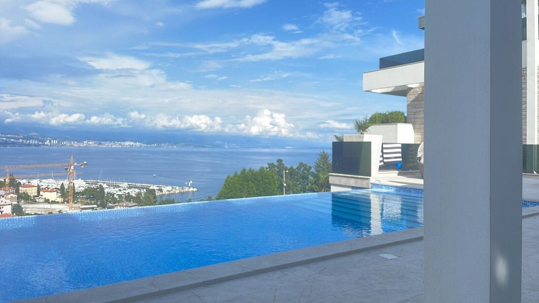 Villa in Grad Opatija, Primorje-Gorski Kotar County, Croatia 3 - 17046391