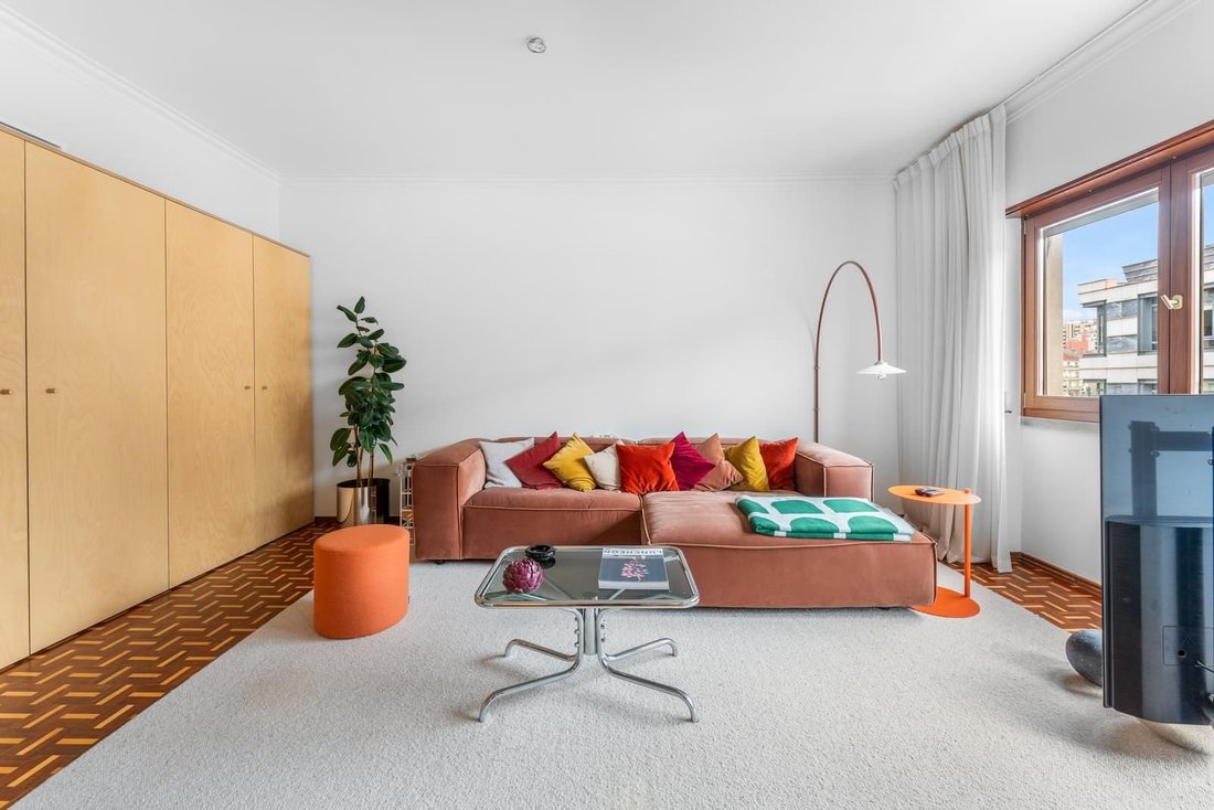 Apartment in Alvalade, Lisbon, Portugal 3 - 17047128