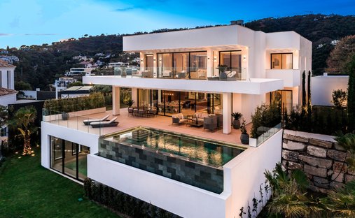 Villa in Benahavis, Andalusia, Spain 1